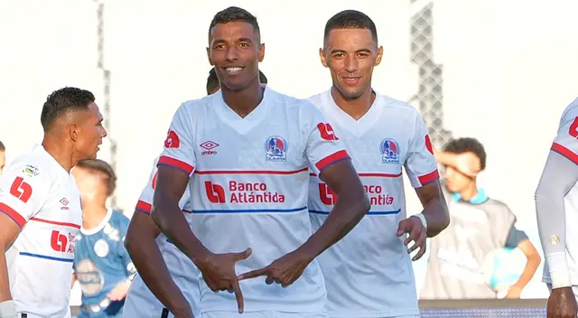 Olimpia superó a Motagua de visita en el superclásico del fútbol hondureño por el Torneo Apertura.