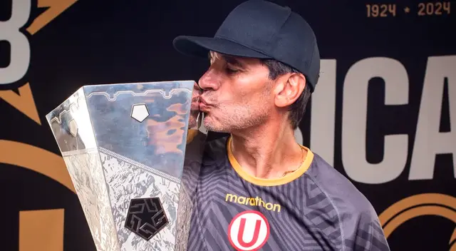 Fabián Bustos, quien dirigió entre 2024 y 2025 a Universitario, no dudó en saludar al club por su aniversario.
