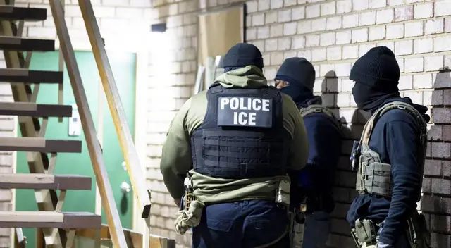 ICE planea tomar acción para duplicar su capacidad de detención.