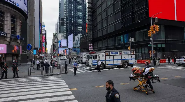 La zona de Times Square se vio en peligro por un posible ataque con explosivos. La zona de Times Square se vio en peligro por un posible ataque con explosivos.