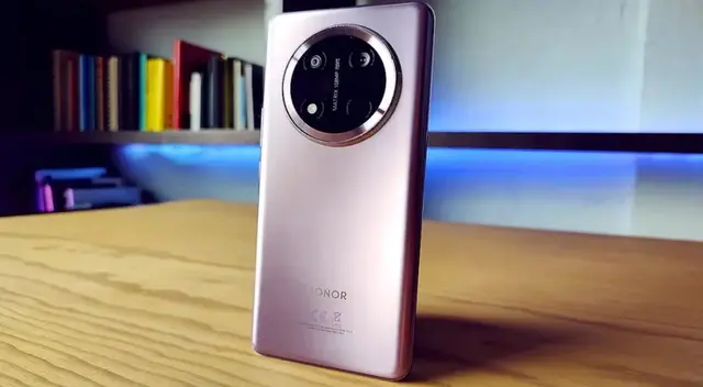 Este celular cuenta con una de las resistencias más fuertes de la gama media.