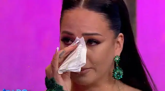 En la promoción del programa, Klug se muestra emocional y defiende su papel como madre ante las críticas.