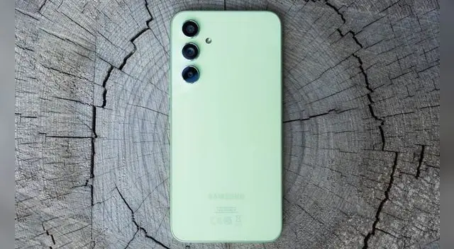 El Galaxy A54 5G es uno de los mejores teléfonos de Samsung y supera en todo al Xiaomi Redmi Note 14.