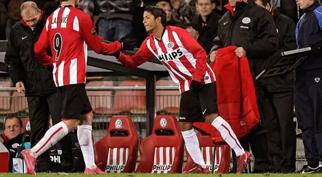 Reimond Manco generó ilusión tras fichar por PSV Eindhoven.