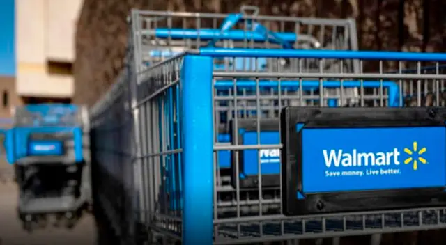 Arrestan a delincuente tras robo de zapatos en Walmart y hallazgo de sustancias.