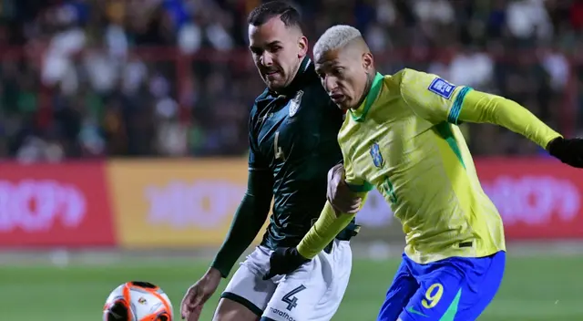Bolivia y Brasil juegan en el Estadio Municipal de El Alto