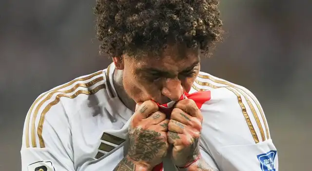 Paolo Guerrero tomó una fuerte decisión en el Estadio Nacional.