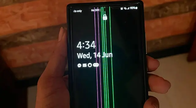 Qué hacer si aparece una línea verde en la pantalla de mi celular. Qué hacer si aparece una línea verde en la pantalla de mi celular.