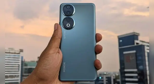 El Honor 90 5G es un teléfono de 2023 que supera en todo al Galaxy A56 de Samsung. Su precio es más bajo y será tu mejor compra en 2025.