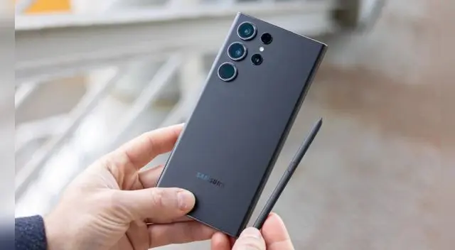 El Samsung Galaxy S23 Ultra es uno de los teléfonos de gama alta más potentes y baratos que puedes comprar. Es tan potente como un iPhone 17 Pro Max y cuesta menos.
