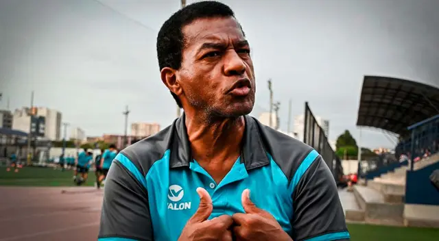 Julio César Uribe hace advertencia sobre Sporting Cristal. Julio César Uribe hace advertencia sobre Sporting Cristal.