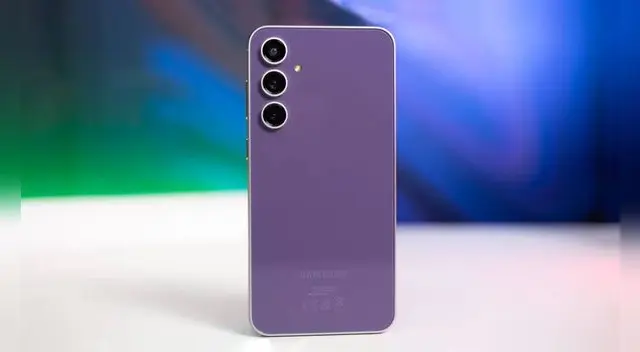 El Samsung Galaxy S24FE es uno de los teléfonos de gama alta más potentes y baratos para este 2025.