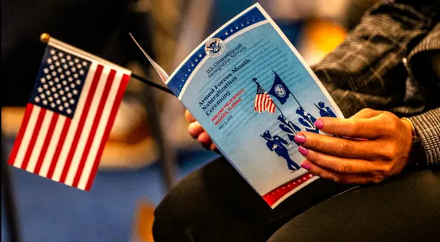 UCSIS hará más difícil el examen para la ciudadanía americana.