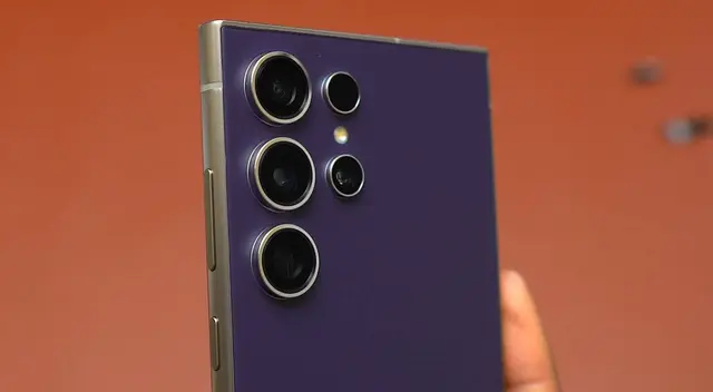 El Samsung Galaxy S24 Ultra es un smartphone de gama alta que supera al Xiaomi 17 Pro de 2025.