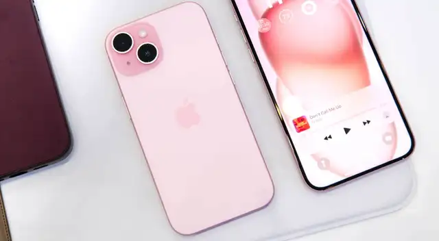 iPhone 15 iPhone 15