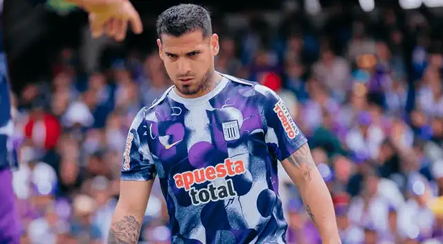 Miguel Trauco, ex Universitario, celebró victoria de Alianza Lima ante Sport Huancayo. Miguel Trauco, ex Universitario, celebró victoria de Alianza Lima ante Sport Huancayo.