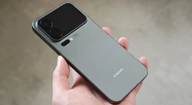 El Xiaomi 17 Pro Max es uno de los teléfonos de gama alta más potentes y supera en todo al iPhone 17 Pro Max. El Xiaomi 17 Pro Max es uno de los teléfonos de gama alta más potentes y supera en todo al iPhone 17 Pro Max.