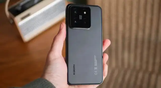 El Xiaomi 15 5G es el segundo teléfono más potente del planeta y llega con el chip Snapdragon 8 Elite y cámaras LEICA. El Xiaomi 15 5G es el segundo teléfono más potente del planeta y llega con el chip Snapdragon 8 Elite y cámaras LEICA.