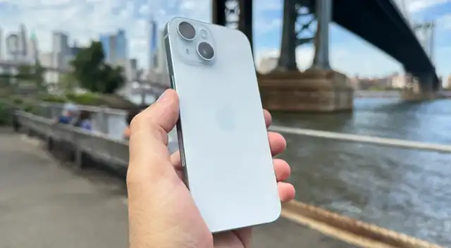 El iPhone 15 se ha convertido en el teléfono más vendido de Apple y su precio ha bajado al mínimo. El iPhone 15 se ha convertido en el teléfono más vendido de Apple y su precio ha bajado al mínimo.