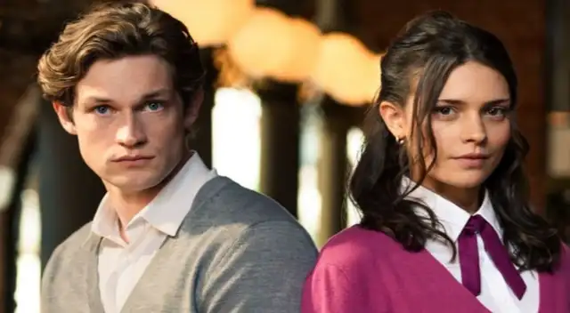 La serie alemana está basada en una popular trilogía de libros. La serie alemana está basada en una popular trilogía de libros.