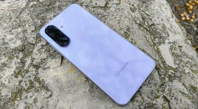 El Samsung Galaxy A36 5G es uno de los teléfonos de gama media más potentes y baratos que puedes comprar en 2025. El Samsung Galaxy A36 5G es uno de los teléfonos de gama media más potentes y baratos que puedes comprar en 2025.