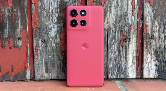 El Motorola G86 Power 5G es un poderoso gama media que cuenta con batería de 6720 mAh y una configuración impresionante. Todo por un precio bajo. El Motorola G86 Power 5G es un poderoso gama media que cuenta con batería de 6720 mAh y una configuración impresionante. Todo por un precio bajo.