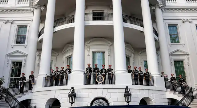 Senado de EE. UU. busca un acuerdo para reabrir el Gobierno. Senado de EE. UU. busca un acuerdo para reabrir el Gobierno.