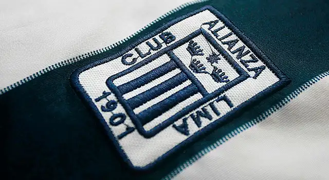 Logró el tricampeonato con Universitario y decidió firmar con Alianza Lima. Logró el tricampeonato con Universitario y decidió firmar con Alianza Lima.