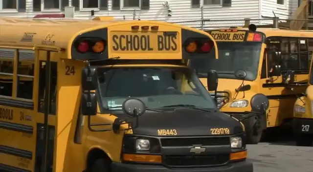 Nuevos salarios buscan atraer choferes y estabilizar el transporte escolar en Houston Nuevos salarios buscan atraer choferes y estabilizar el transporte escolar en Houston