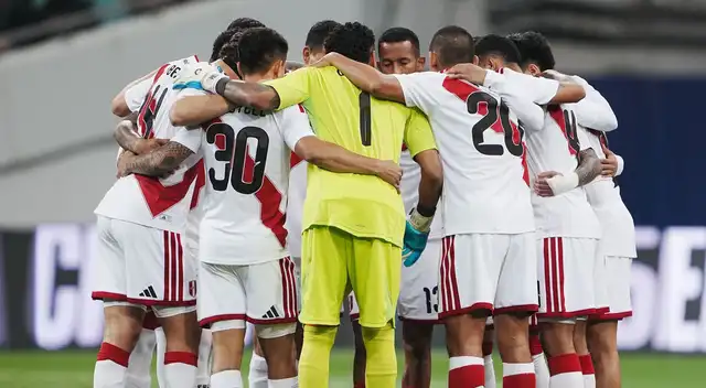Futbolista de selección peruana llamó la atención de hinchas.