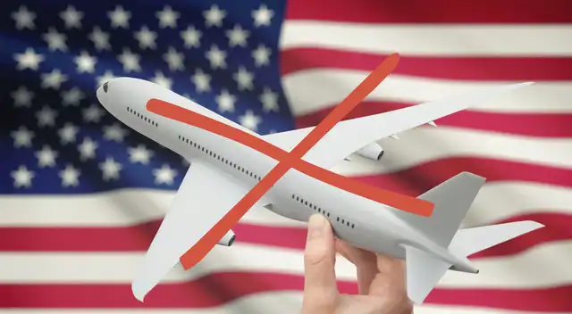 Tráfico intenso en carreteras de Nueva York durante Acción de Gracias Tráfico intenso en carreteras de Nueva York durante Acción de Gracias