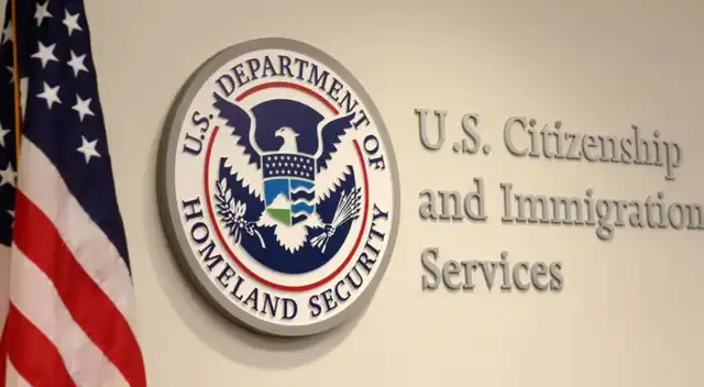 USCIS aclara quiénes pueden ser considerados inadmisibles