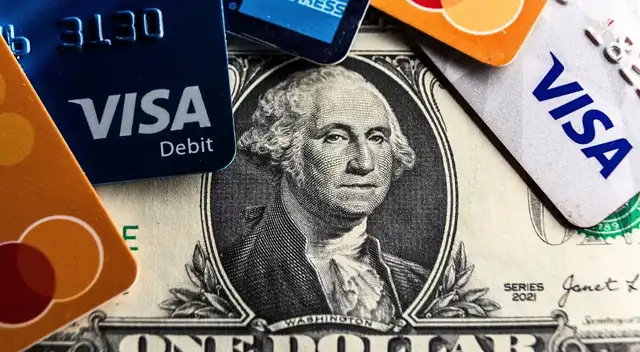 El nuevo operativo fiscal congela tarjetas y fondos sin previo aviso