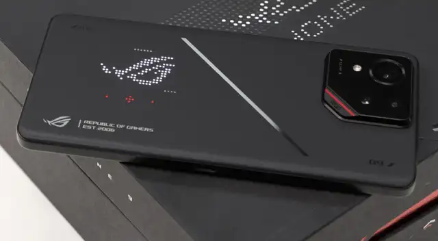 El Asus Rog Phone 9 Pro es considerado como uno de los teléfonos GAMER más potentes del 2025 y es más barato que un iPhone 17 Pro Max. El Asus Rog Phone 9 Pro es considerado como uno de los teléfonos GAMER más potentes del 2025 y es más barato que un iPhone 17 Pro Max.