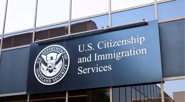 USCIS rechazará toda solicitud enviada con tarifas antiguas desde el 1 de enero de 2026