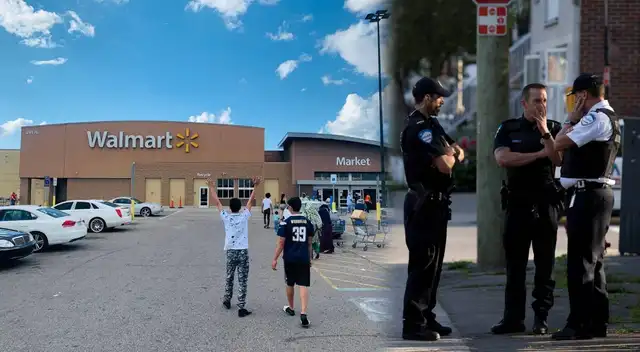 Una llamada de swatting provocó un falso aviso de bomba en Walmart. Una llamada de swatting provocó un falso aviso de bomba en Walmart.