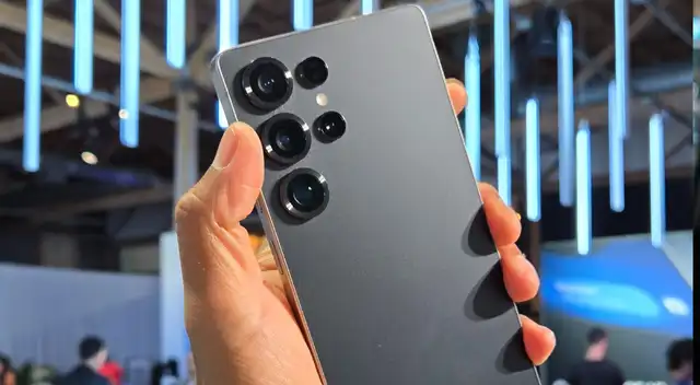 Este es el Galaxy S25 Ultra. Foto: Foto: composición/@carlosvassan   