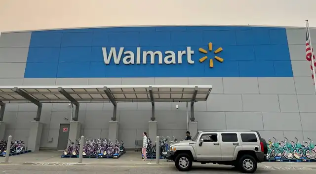 Walmart compra el mega almacén de Glendale en un acuerdo histórico.