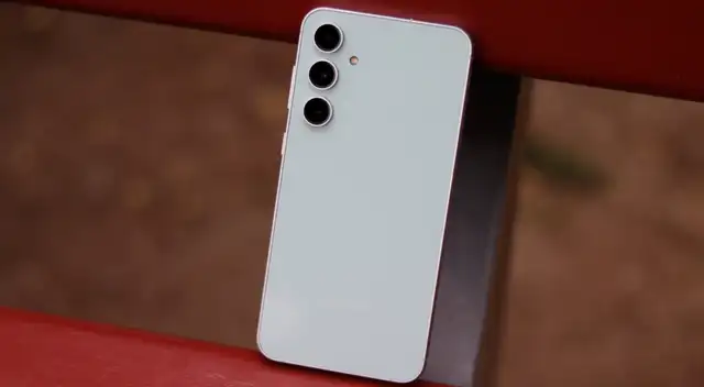 Este es el Galaxy S23 FE 5G, el gama alta de 2023 que tiene una gran potencia y precio reducido.