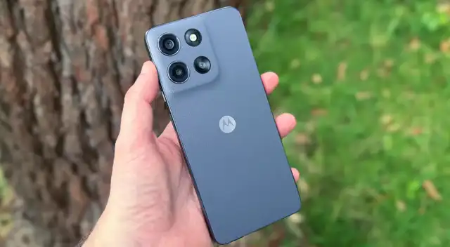 El Motorola G15 es un teléfono básico y potente. Su precio es muy bajo pero tiene un rendimiento genial. El Motorola G15 es un teléfono básico y potente. Su precio es muy bajo pero tiene un rendimiento genial.