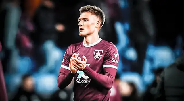 Burnley tomó impactante medida con Oliver Sonne tras anotar gol en la Premier League