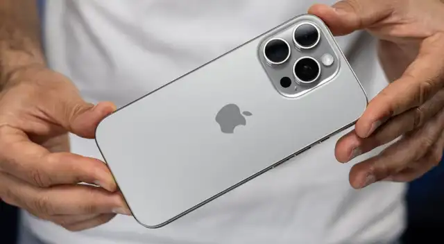 El iPhone 16 Pro es uno de los teléfonos de gama alta más potentes y baratos que puedes comprar para fin de año.