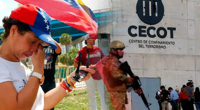 Inmigrantes venezolanos fueron deportados a la prisión CECOT sin audiencias judiciales previas.
