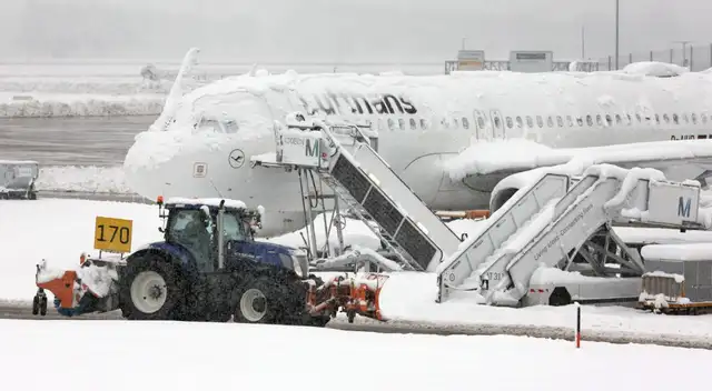 Miles de pasajeros varados por el temporal invernal
