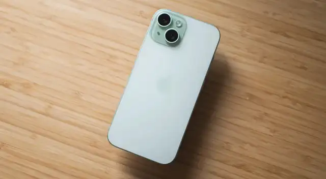 El iPhone 15 es uno de los teléfonos más recomendables de Apple para este 2026. Es potente y tan barato como un Xiaomi 15T