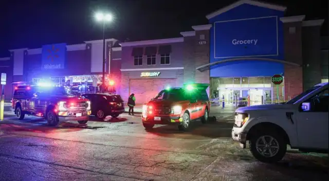 El incendio concitó la presencia de la policía y del departamento de policía local.