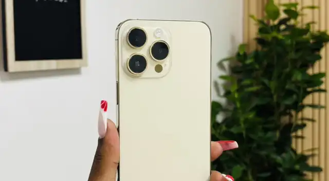 Conoce por qué deberías comprar el iPhone 14 Pro Max en 2026, el teléfono premium de Apple con cámaras 4K.