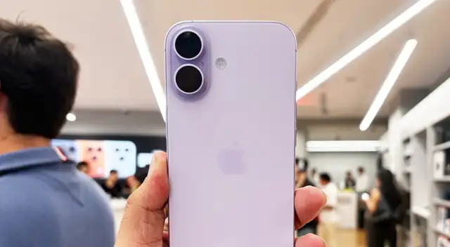 El iPhone 17 es uno de los teléfonos de Apple más completos para este 2026 y su precio ha bajado demasiado.