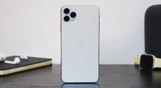 El iPhone 11 Pro Max es uno de los mejores teléfonos diseñados por Apple y su precio ha bajado al mínimo en 2026.