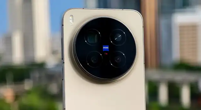 El Vivo X300 Pro es el segundo teléfono con las mejores cámaras del mundo y su precio es más bajo que un iPhone 17 Pro Max.